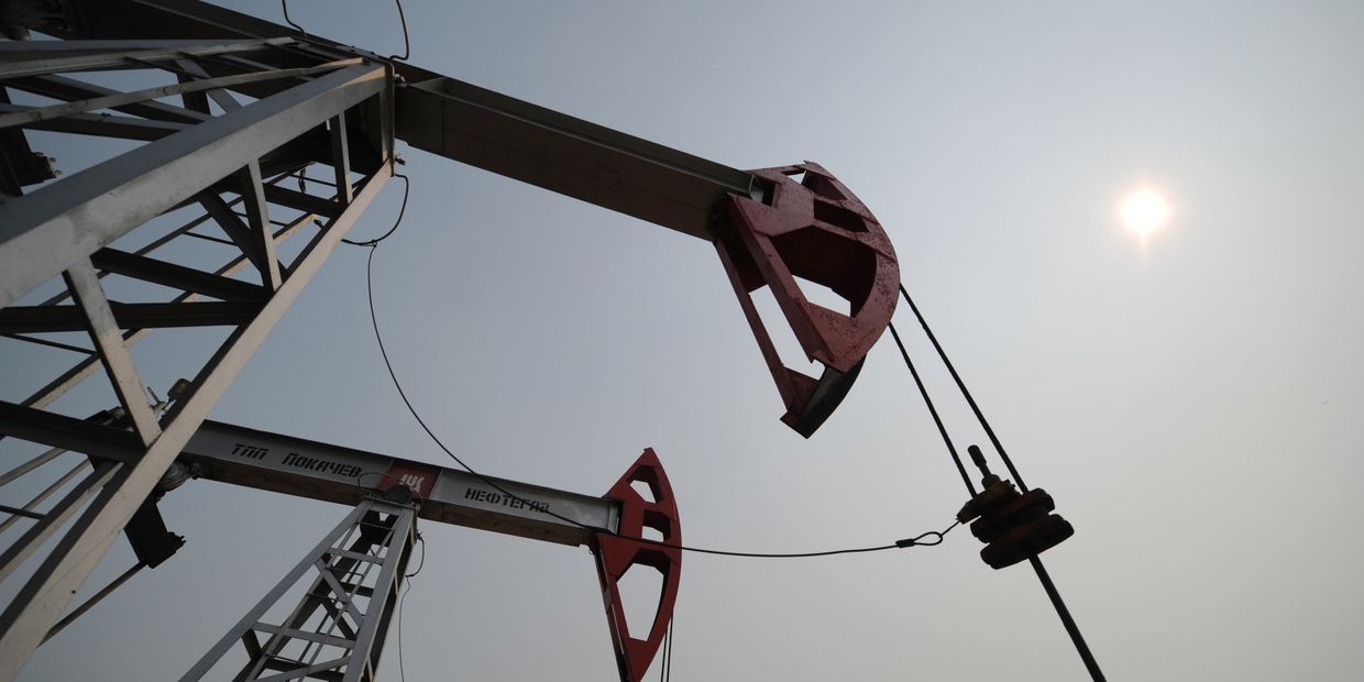 Добыча нефти в городах Ханты-Мансийского автономного округа