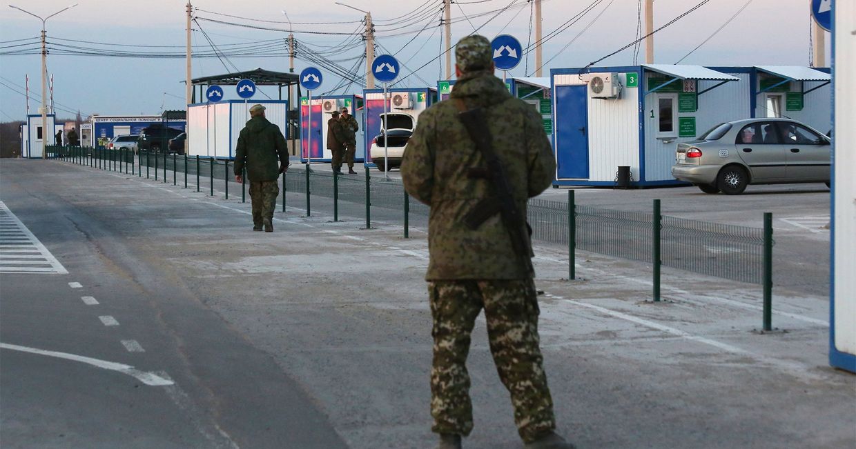 Украина ограничила количество КПП на границе с Донбассом