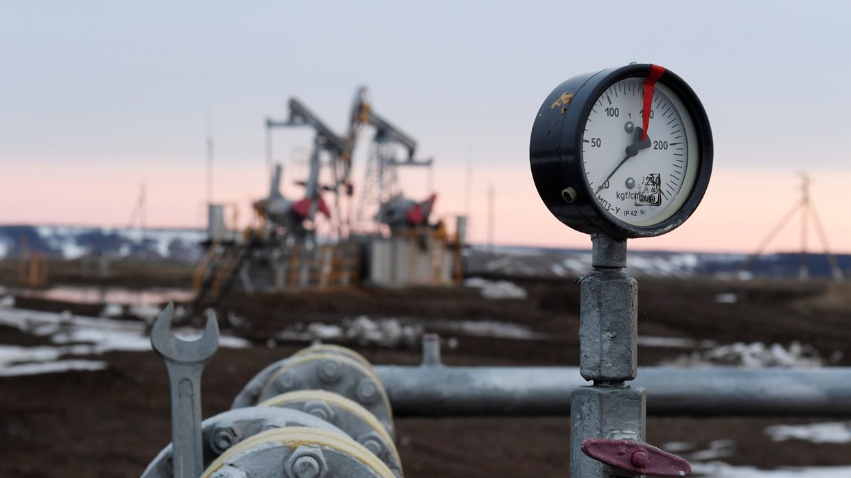 Работа нефтяных станков - качалок