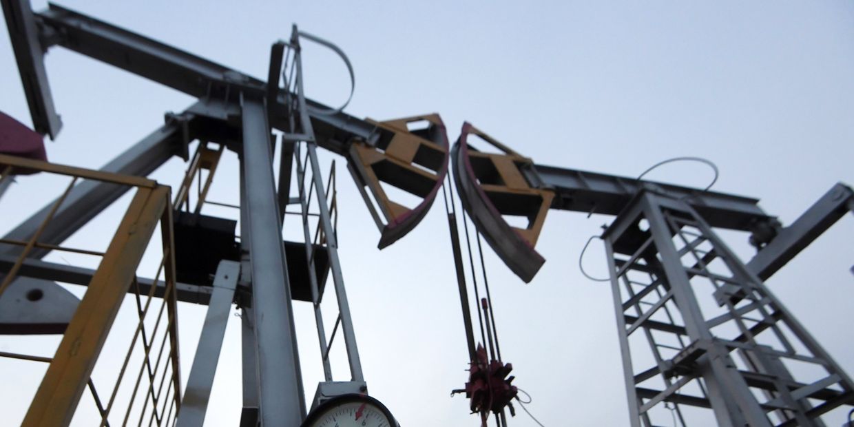 Работа нефтяных станков - качалок