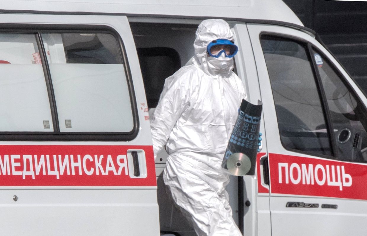 Больница в Коммунарке продолжает принимать пациентов с подозрением на коронавирус