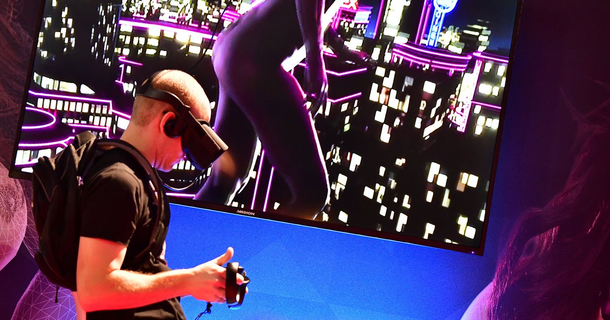 Эротическая VR игра на ярмарке Venus Fair в Берлине, Германия