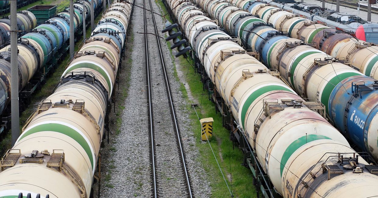 Железнодорожные цистерны для нефтепродуктов
