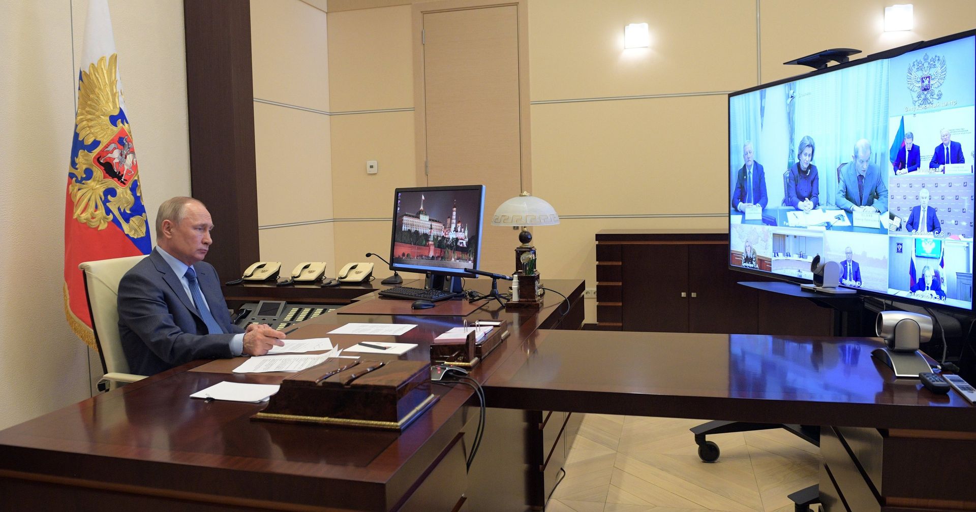 Президент РФ В. Путин провел совещание по вопросу санитарно-эпидемиологической обстановки 20 апреля 2020 - ИноСМИ, 1920, 26.10.2020