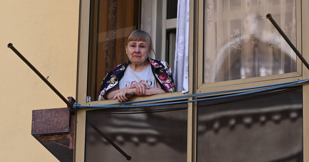 Артисты ансамбля песни и пляски ЮВО исполнили военные песни для жителей Ростова-на-Дону