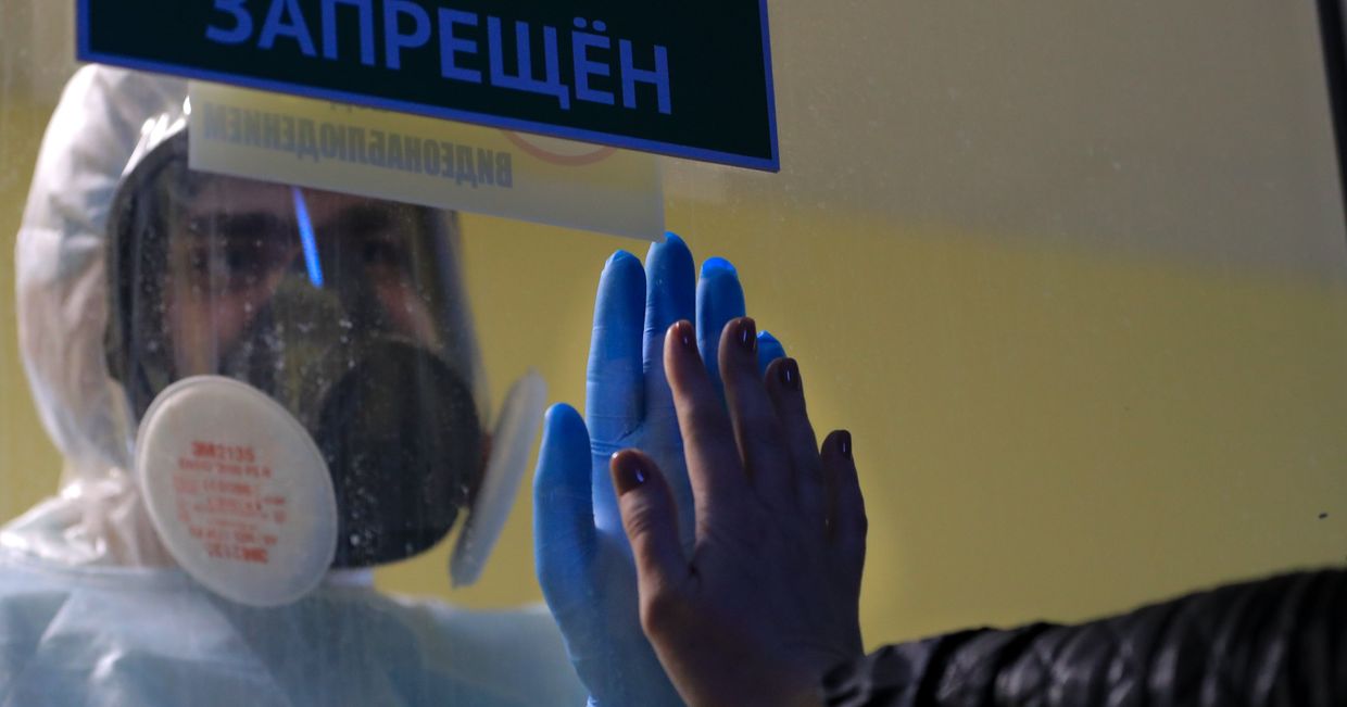 Работа медиков с больными COVID-19 в Тверской областной клинической больнице Работа медиков с больными COVID-19 в Тверской областной клинической больнице