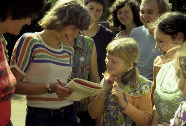 Гости из округа Галле во время встречи с детьми интерклуба Дворца пионеров.
