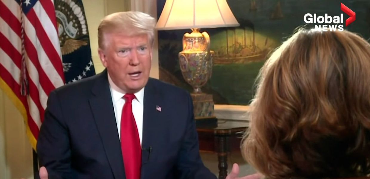 Дональд Трамп во время интервью с Шэрил Атткиссон
