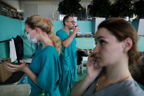 Фотолента про врача Османа Османова