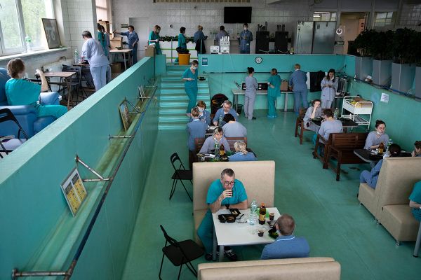 Фотолента про врача Османа Османова