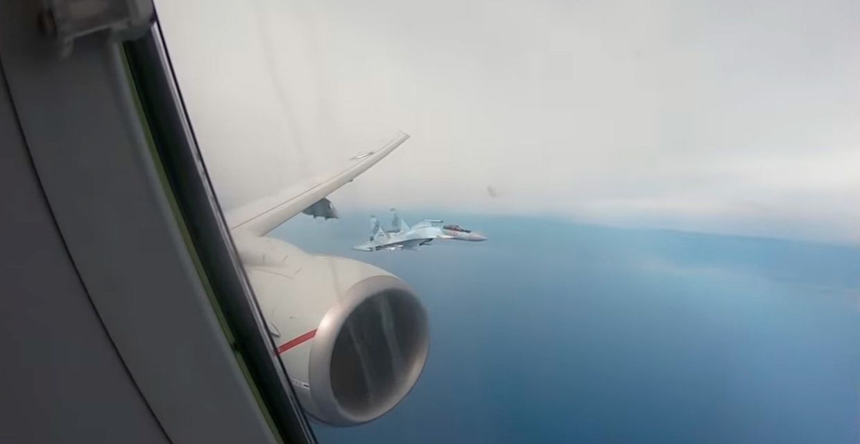Российский Су-35 в небе над Средиземном морем