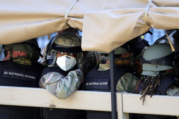 Войска национальной гвардии прибывают в Вашингтон