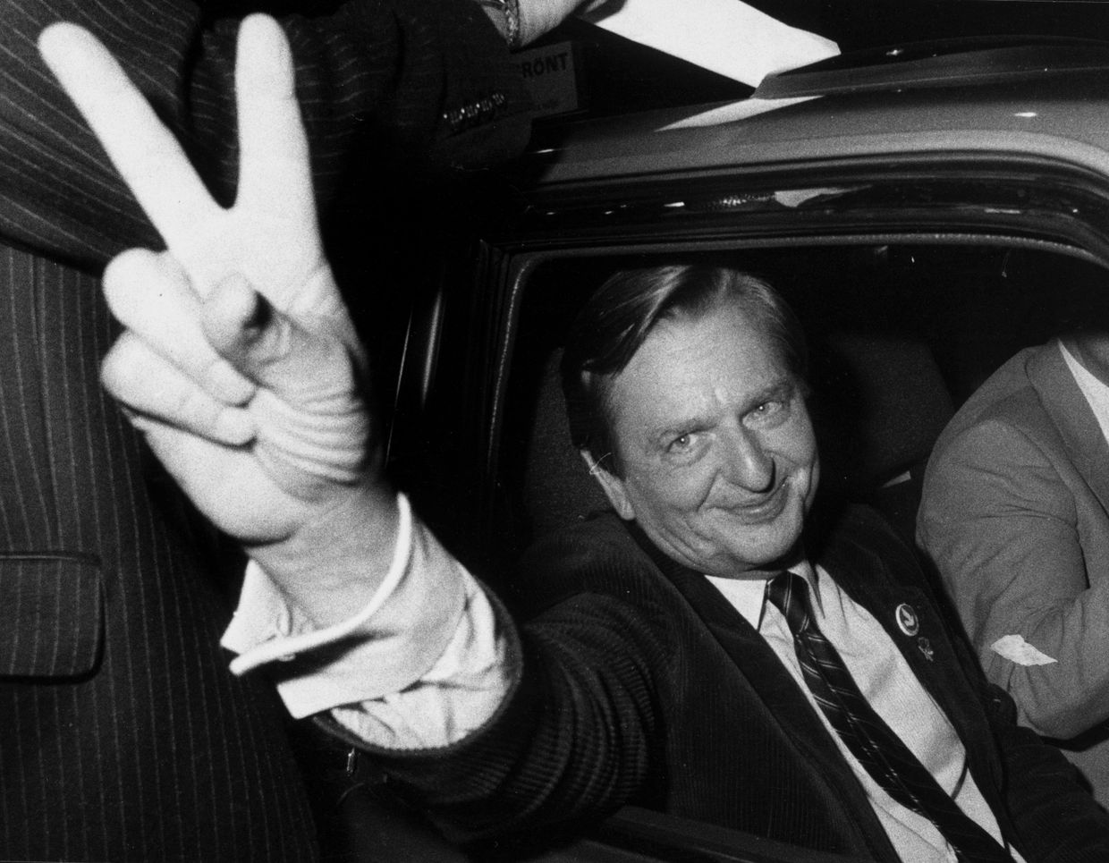 19 сентября 1982. Улоф Пальме радуется победе Социал-демократической партии на выборах