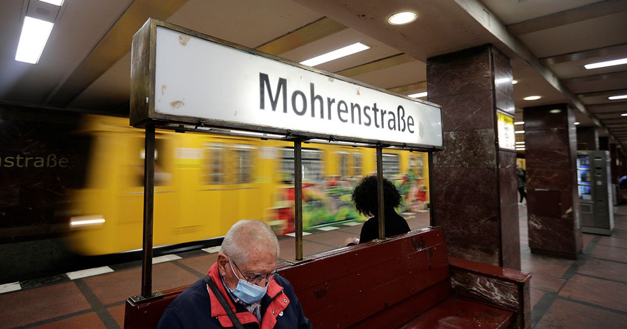 Станция метро Mohrenstrasse в Берлине