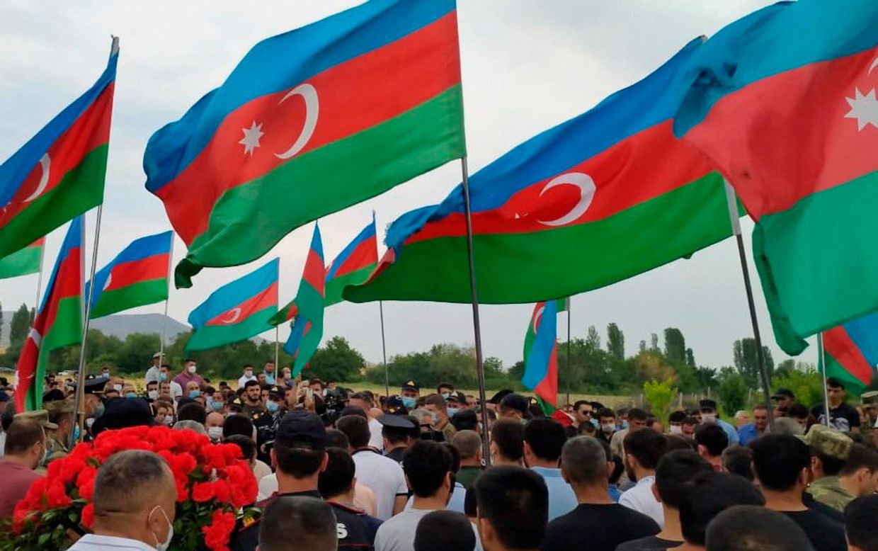 Похороны военнослужащих Азербайджана, погибших на границе с Арменией Похороны военнослужащих Азербайджана, погибших на границе с Арменией