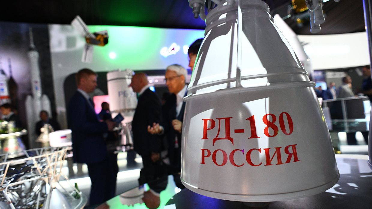 Российский двухкомпонентный жидкостный ракетный двигатель закрытого цикла РД-180