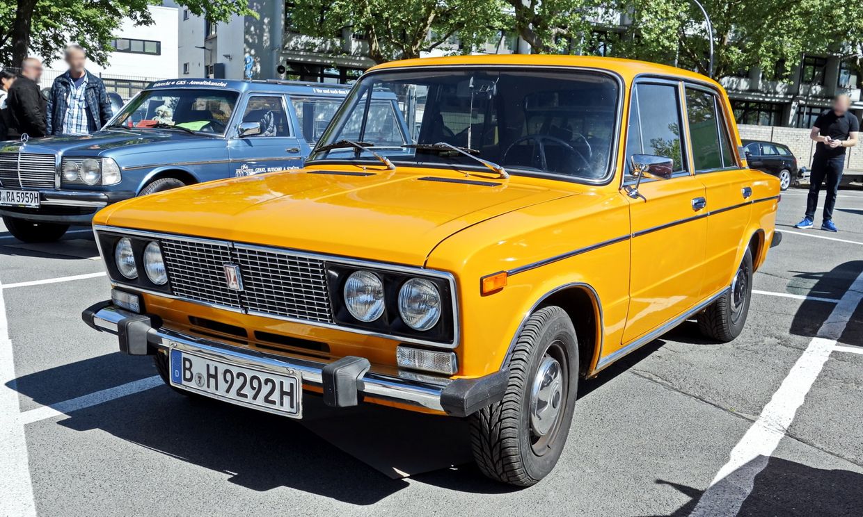 Автомобиль ВАЗ-2106/Lada 1600