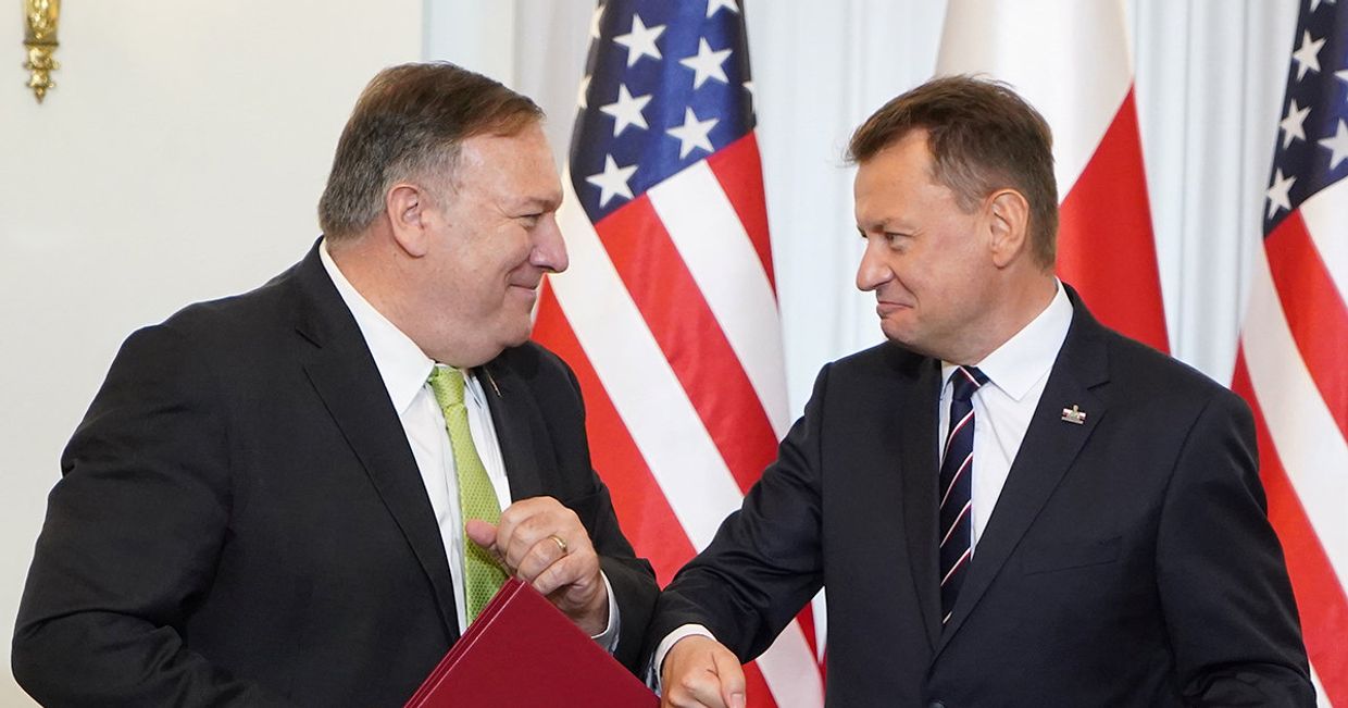 Госсекретарь США Майк Помпео и министр обороны Польши Мариуш Блащак Госсекретарь США Майк Помпео и министр обороны Польши Мариуш Блащак