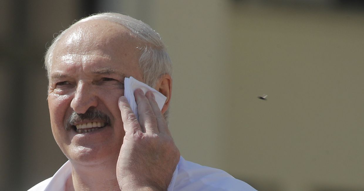 Президент Белоруссии Александр Лукашенко выступает на митинге