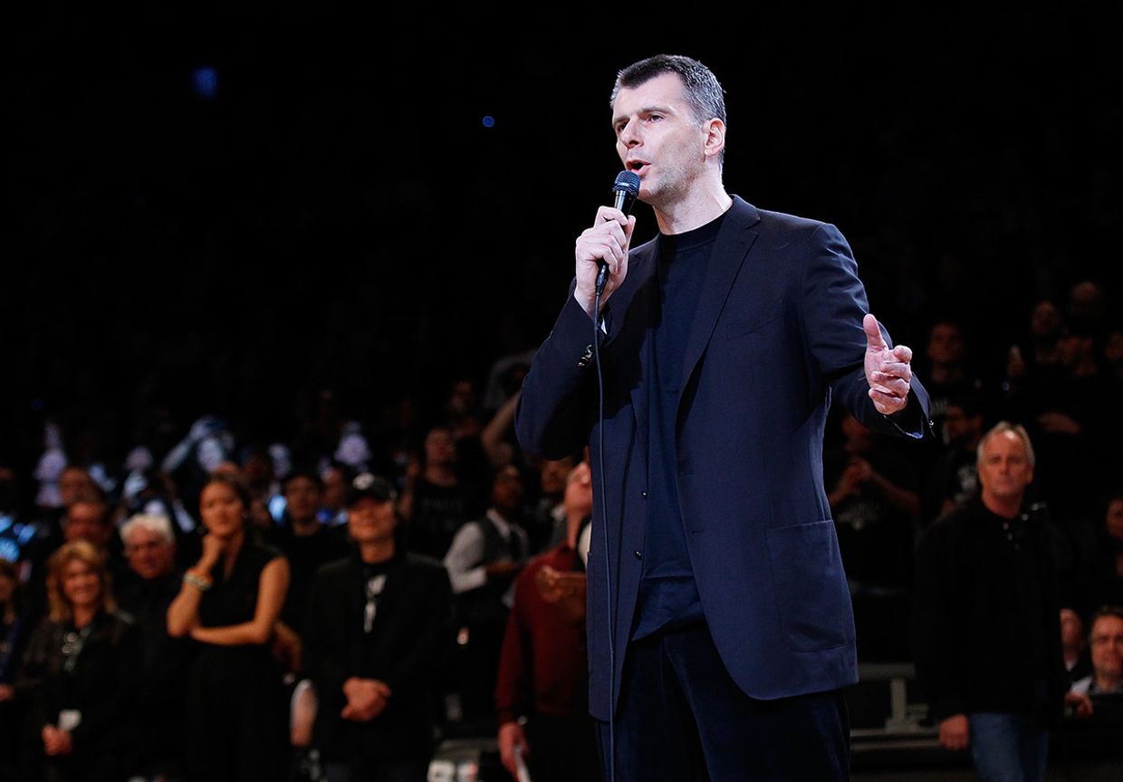 Михаил Прохоров выступает в Barclays Center в Нью-Йорке