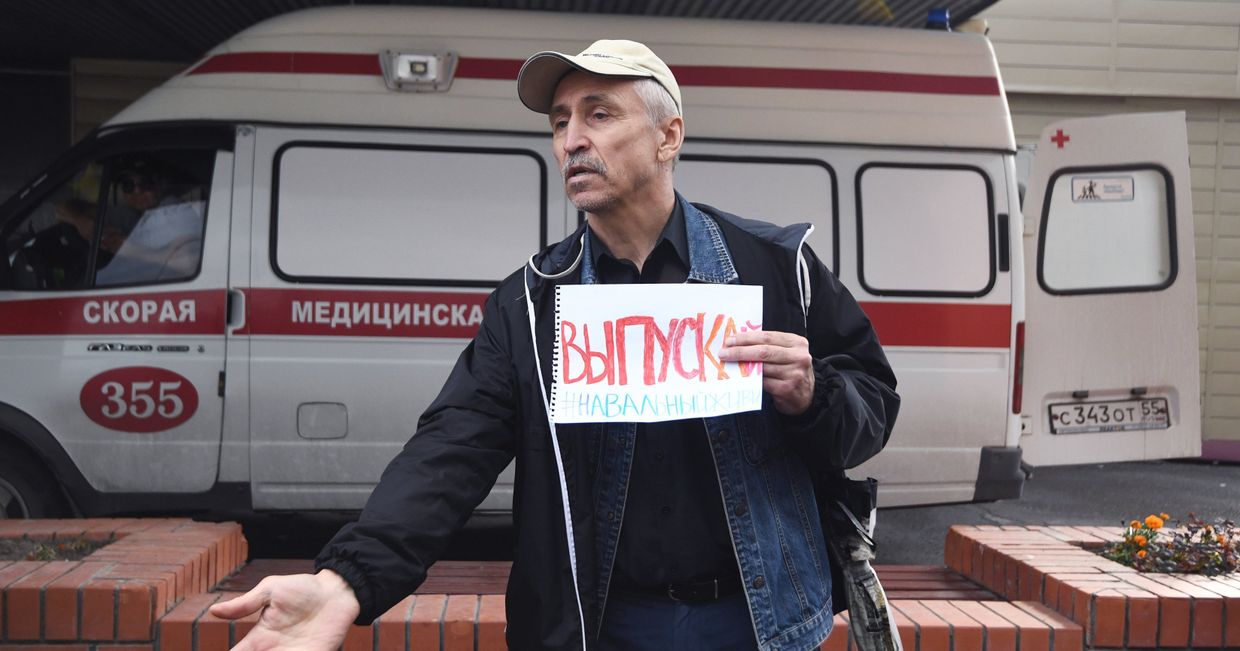А. Навальный госпитализирован в реанимацию в Омске