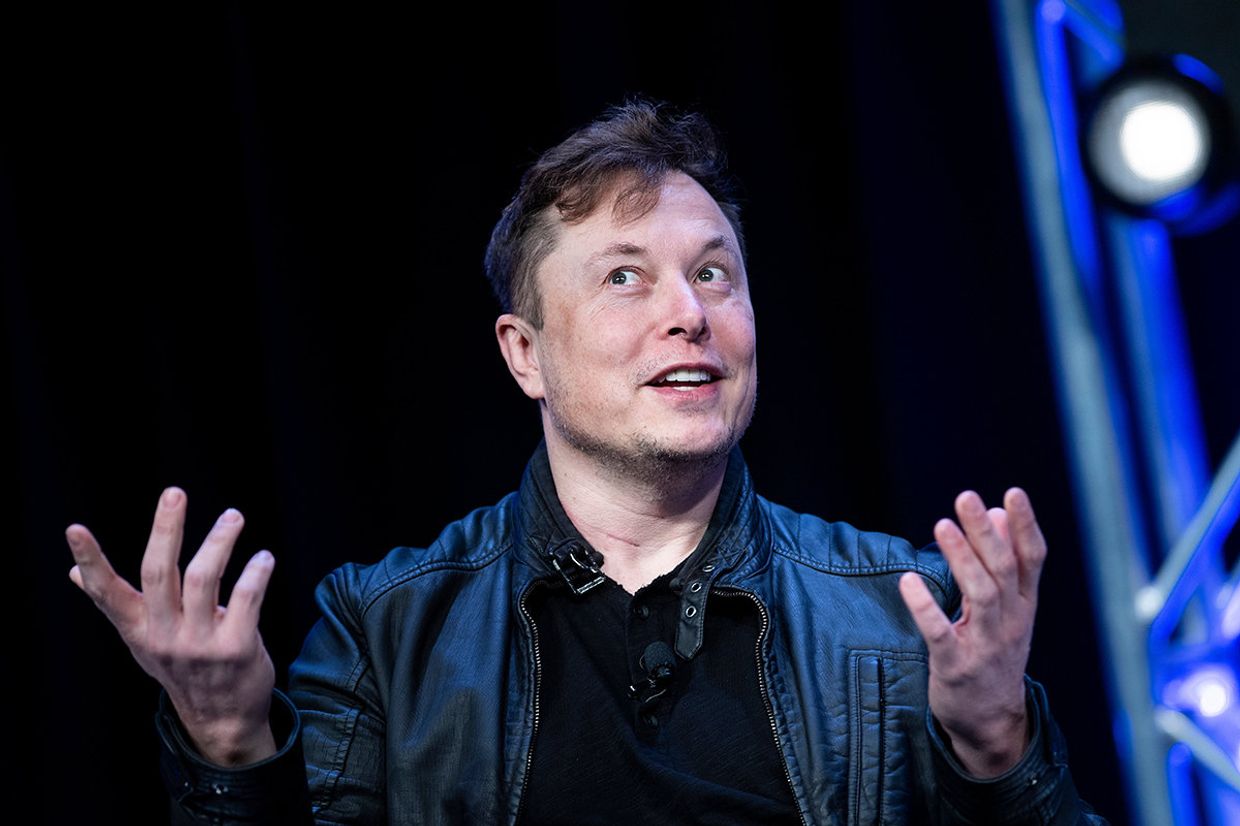 Генеральный директор SpaceX и Tesla Илон Маск