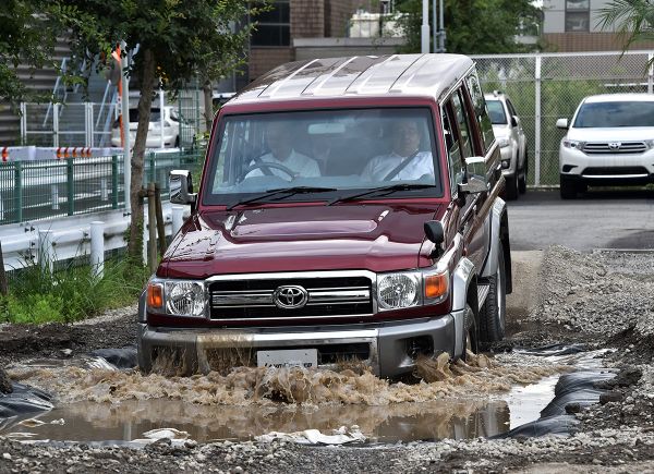 Toyota Land Cruiser