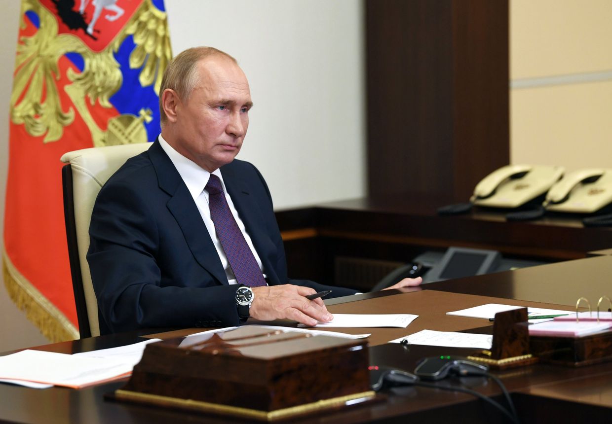 Президент РФ В. Путин встретился с выпускниками третьего потока программы кадрового резерва