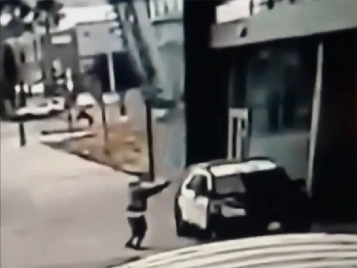 Два помощника шерифа округа Лос-Анджелес расстреляны в Комптоне