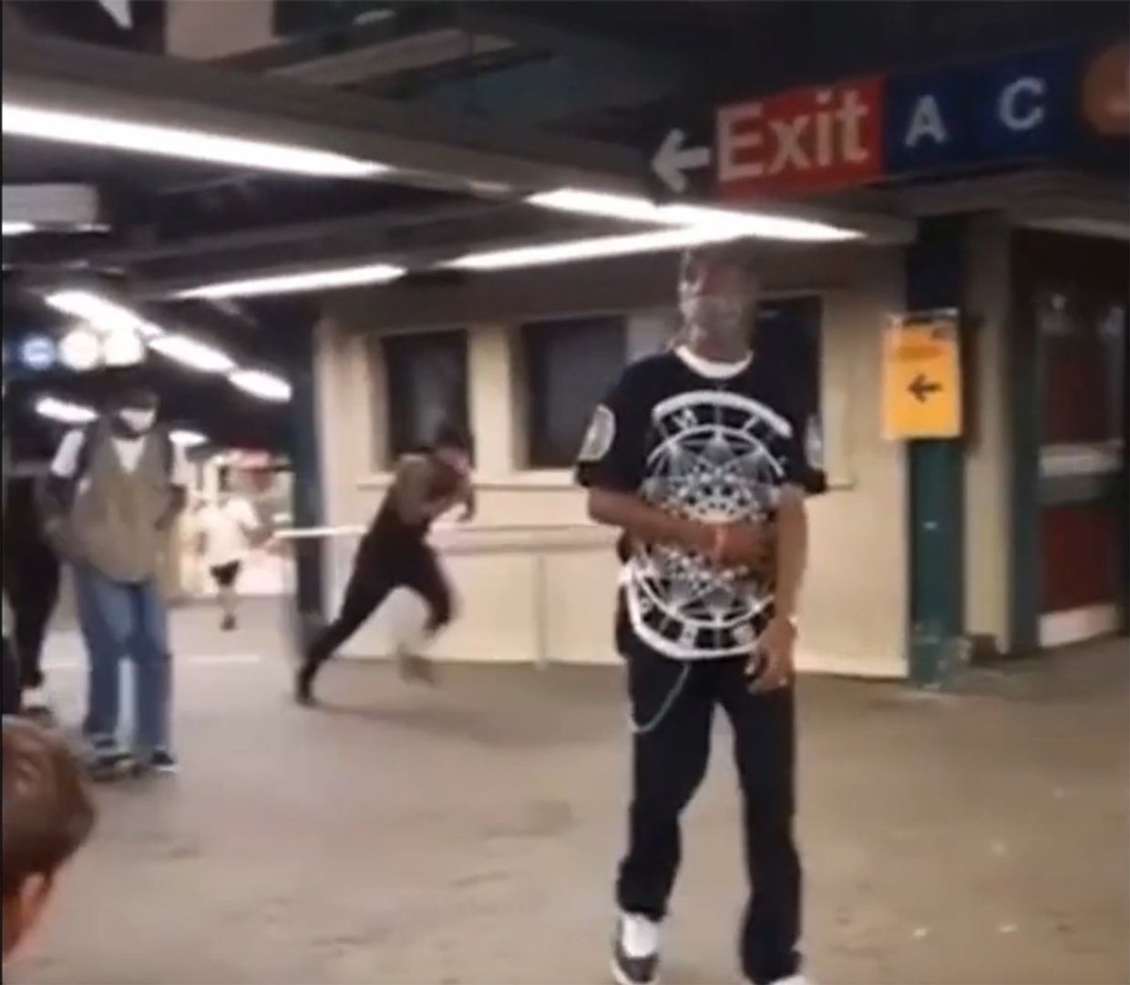 Fearless NYC subway rider jumps several feet across platform just in time to board incoming train