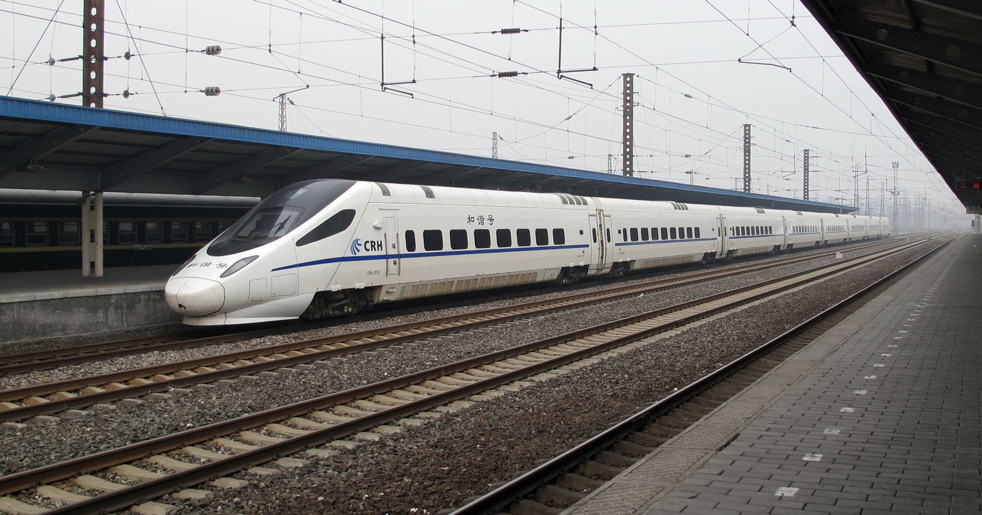 Скоростной поезд CRH5 на станции Циньхуандао Скоростной поезд CRH5 на станции Циньхуандао - ИноСМИ, 1920, 27.10.2020