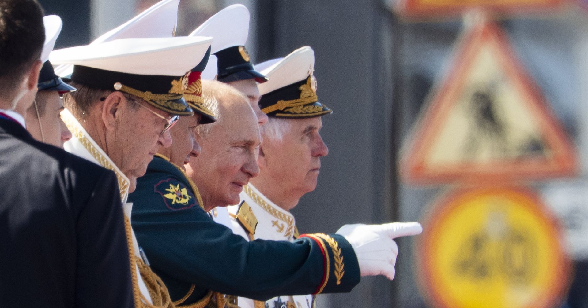 Владимир Путин и Сергей Шойгу на параде в честь Дня ВМФ, Санкт-Петербург - ИноСМИ, 1920, 01.10.2020