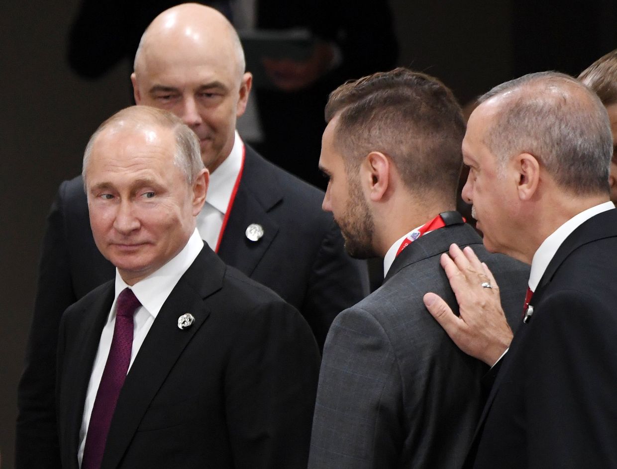 Рабочий визит президента РФ В. Путина в Японию для участия в саммите Группы двадцати