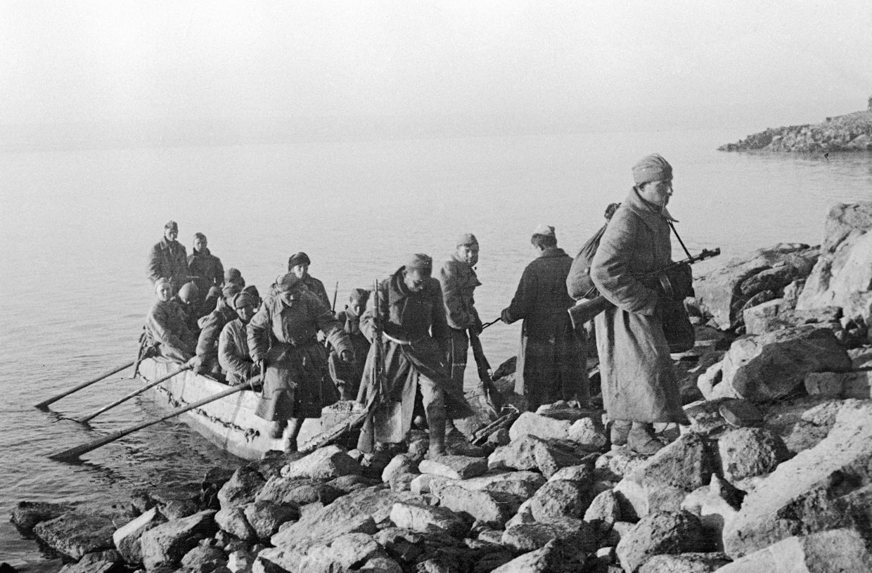 Днепровская воздушно-десантная операция