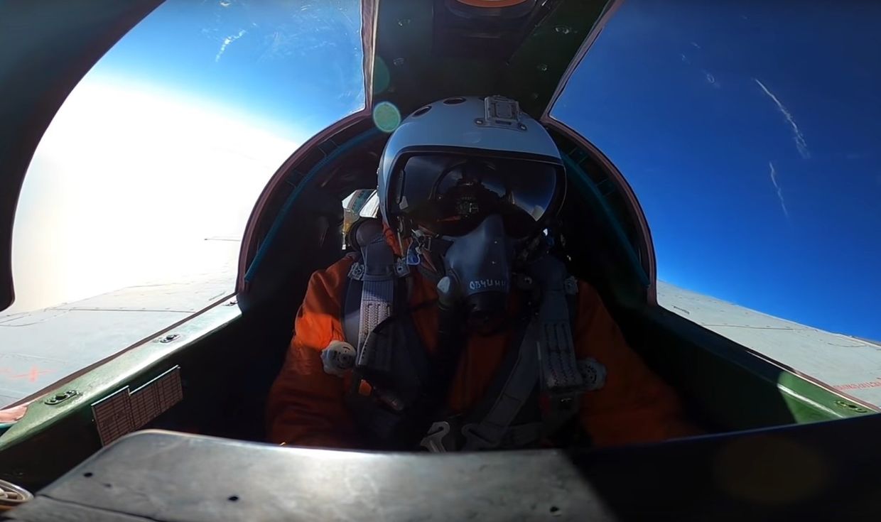 Су-31 провел воздушный бой в стратосфере