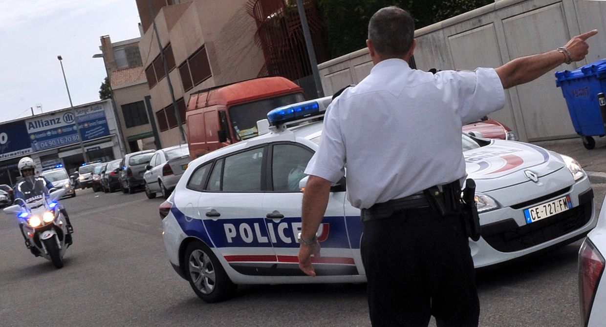 Полицейский в Авиньоне