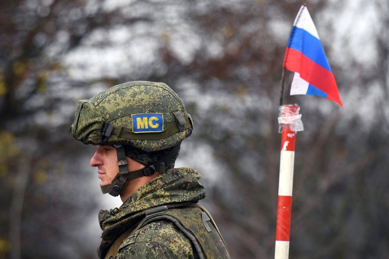 Нагорный Карабах. Российские миротворцы обеспечивают безопасность движения
