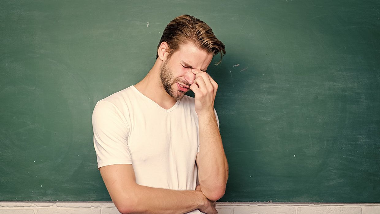 Преподаватель у доски
