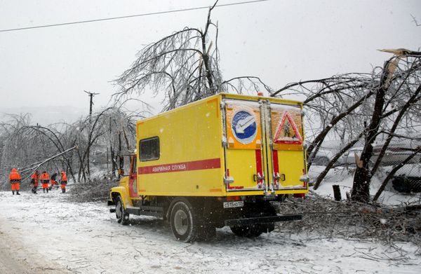 Последствия снежного циклона в Приморье