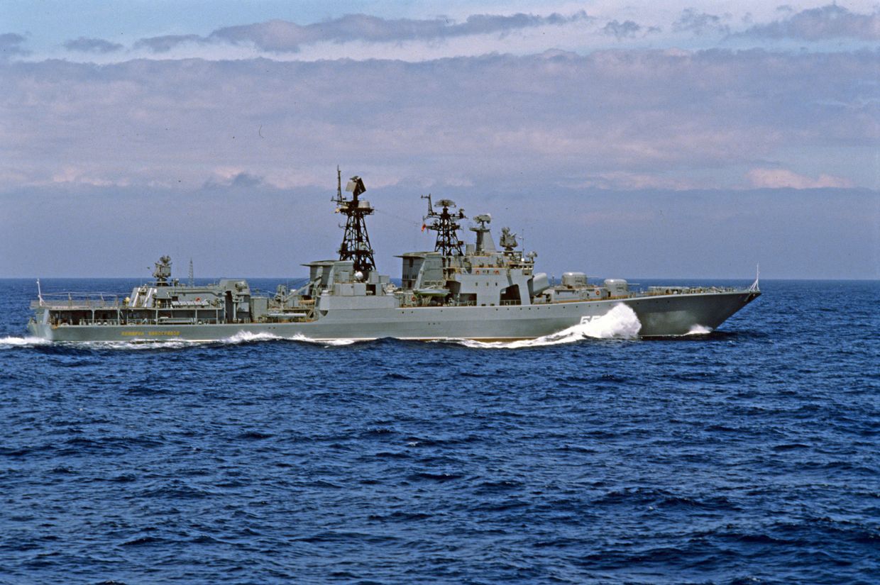 Большой противолодочный корабль Адмирал Виноградов в походе