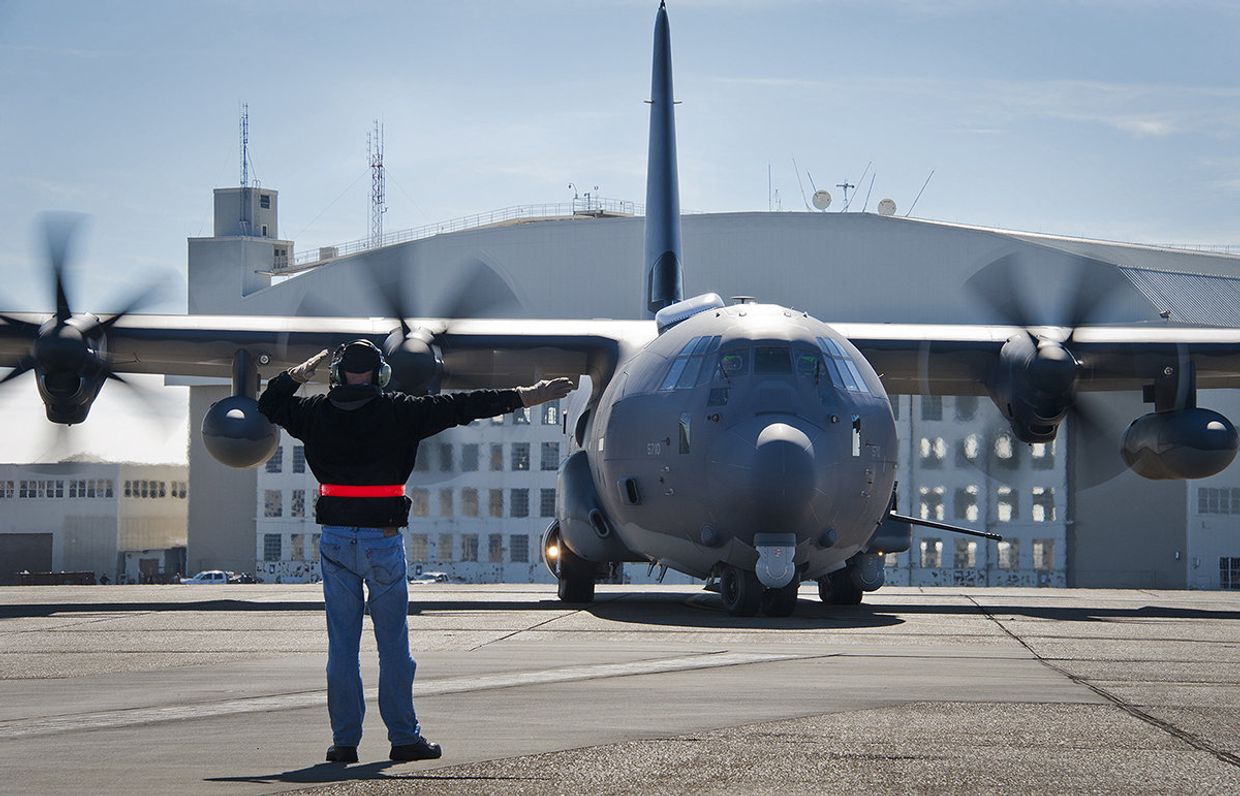 Военно-транспортный самолёт MC-130