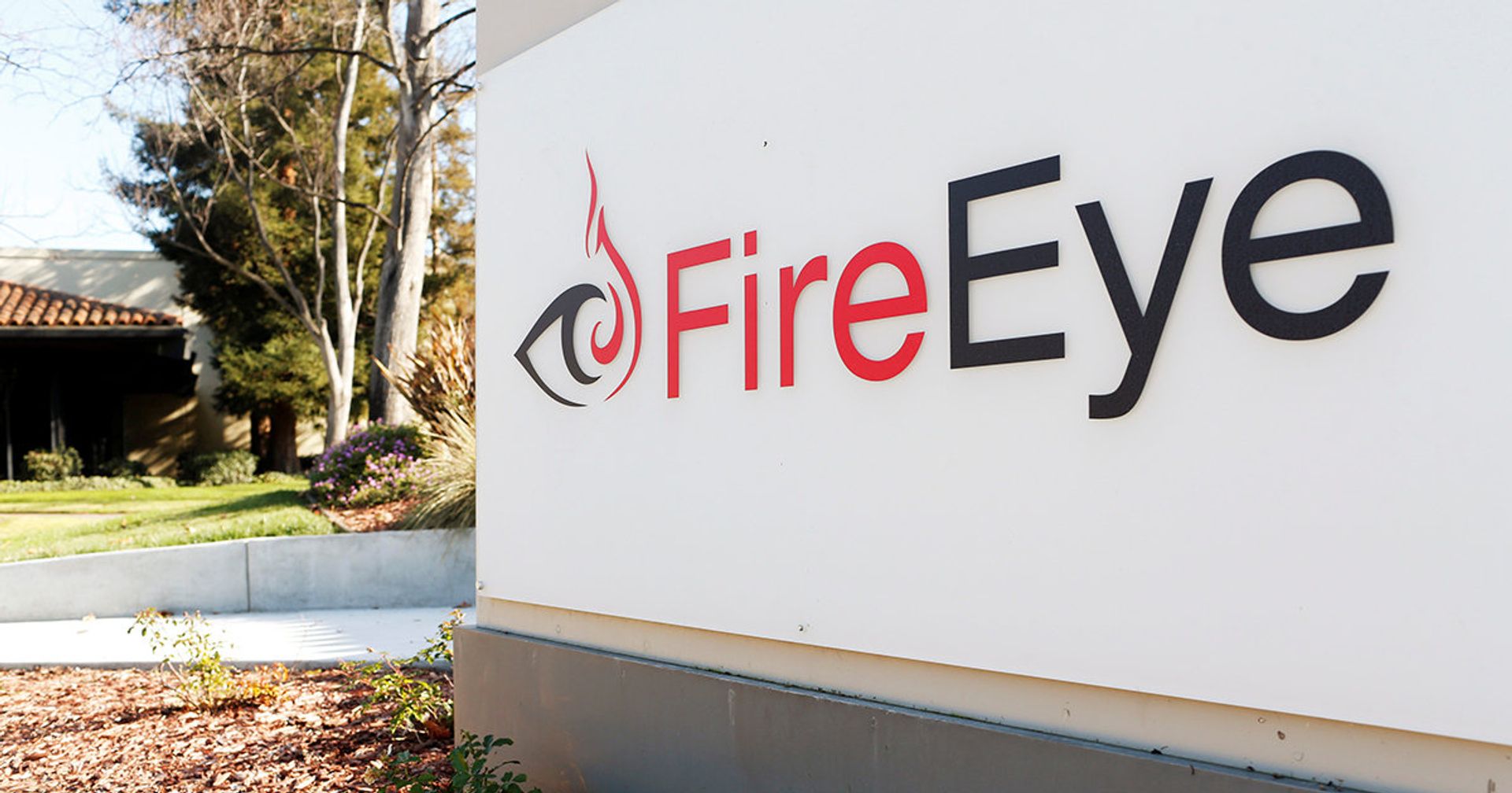 Логотип компании FireEye в Милпитасе, штат Калифорния - ИноСМИ, 1920, 09.12.2020