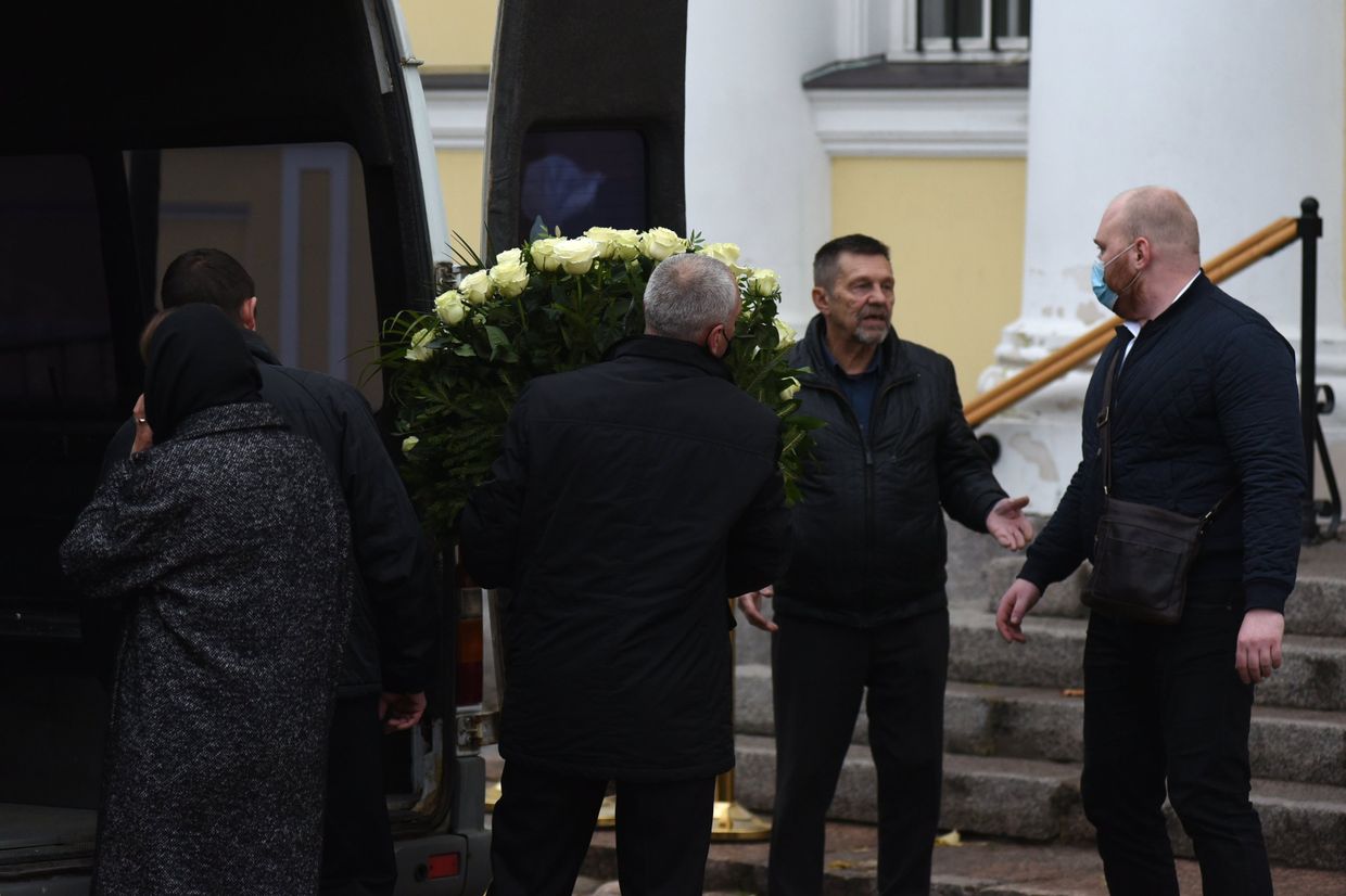 Прощание с депутатом А. Петровым в Выборге