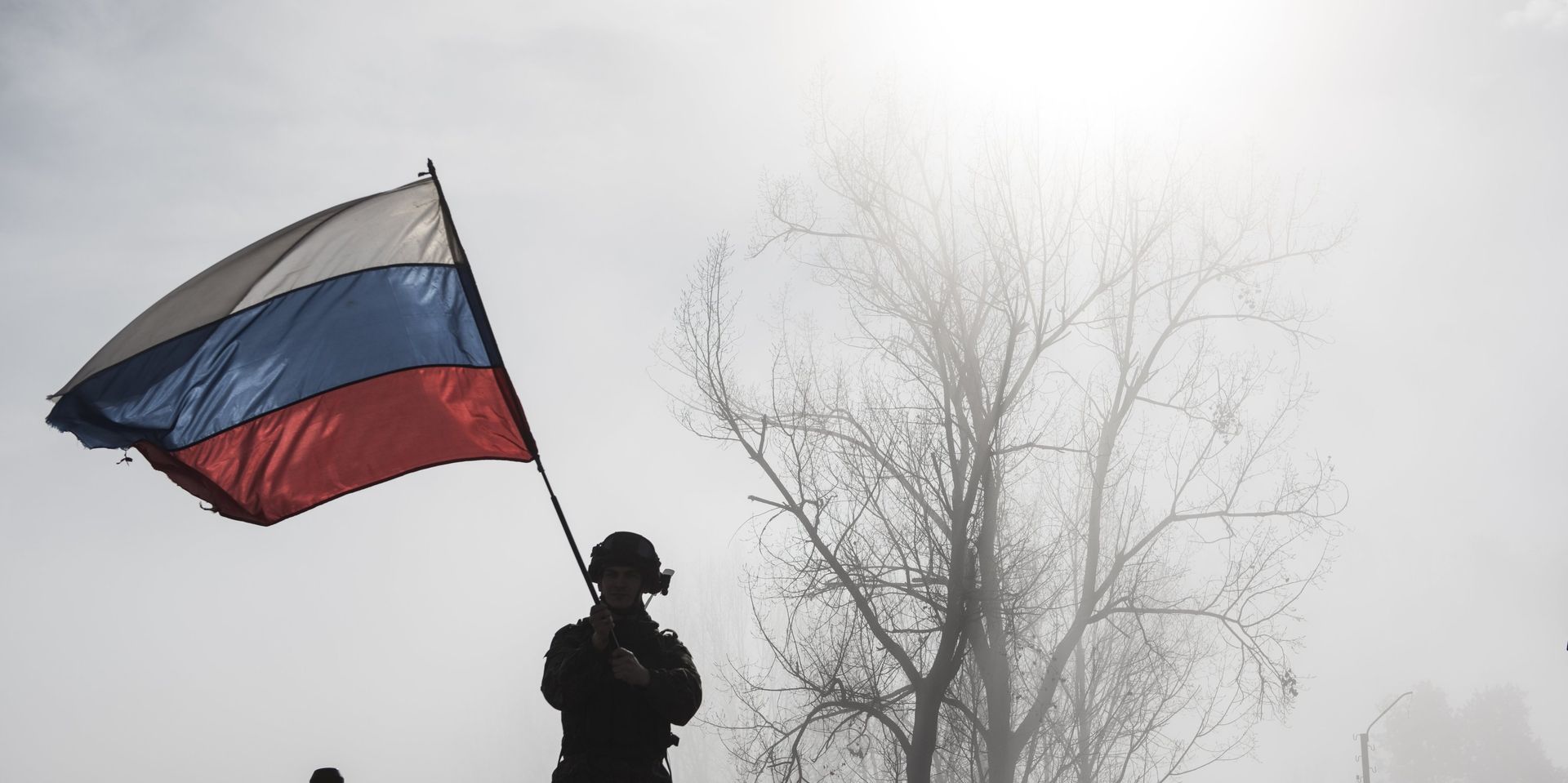 Концерт на блокпосту российских миротворцев в Карабахе Концерт на блокпосту российских миротворцев в Карабахе - ИноСМИ, 1920, 23.12.2020