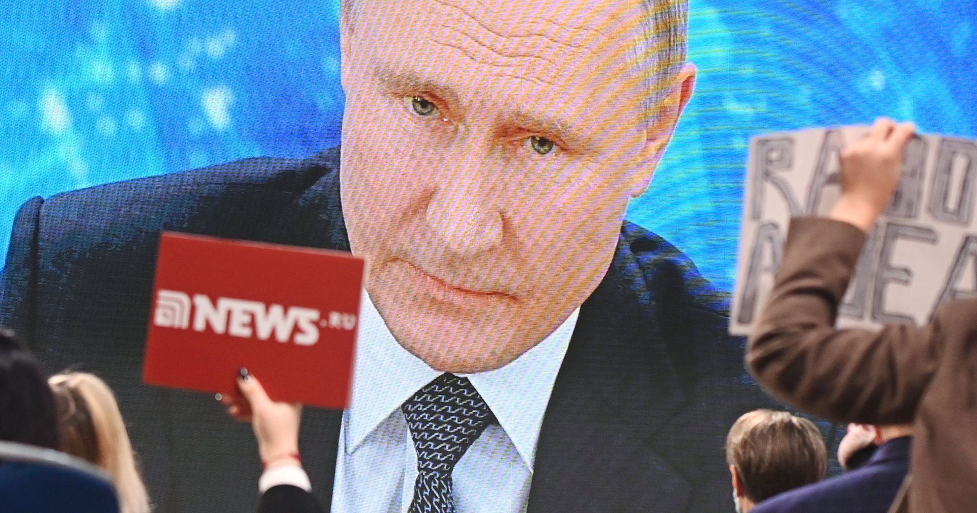 Ежегодная пресс-конференция президента РФ В. Путина Ежегодная пресс-конференция президента РФ В. Путина - ИноСМИ, 1920, 17.12.2020