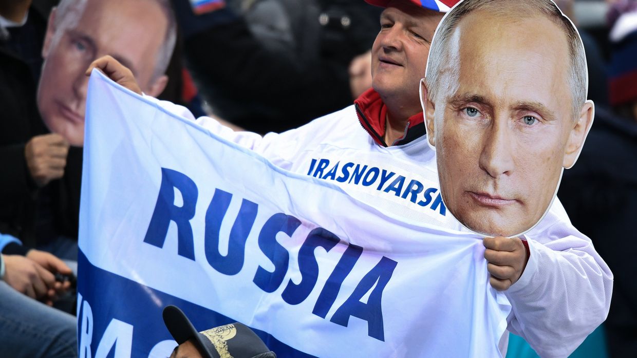 Болельщик во время матча Россия - США по хоккею. Олимпиада 2018