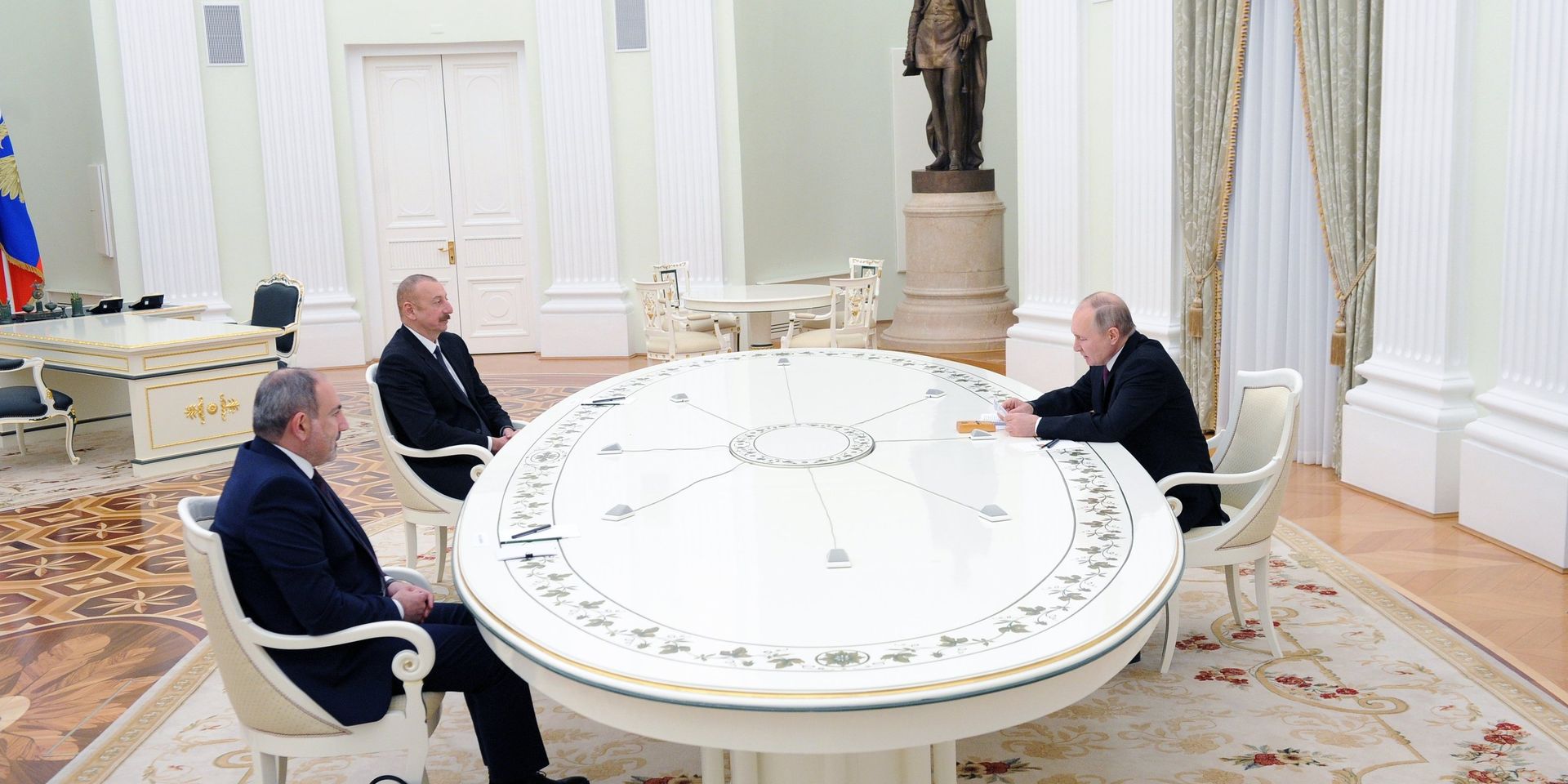 Трёхсторонняя встреча президентов России, Азербайджана и Армении Трёхсторонняя встреча президентов России, Азербайджана и Армении - ИноСМИ, 1920, 20.08.2021