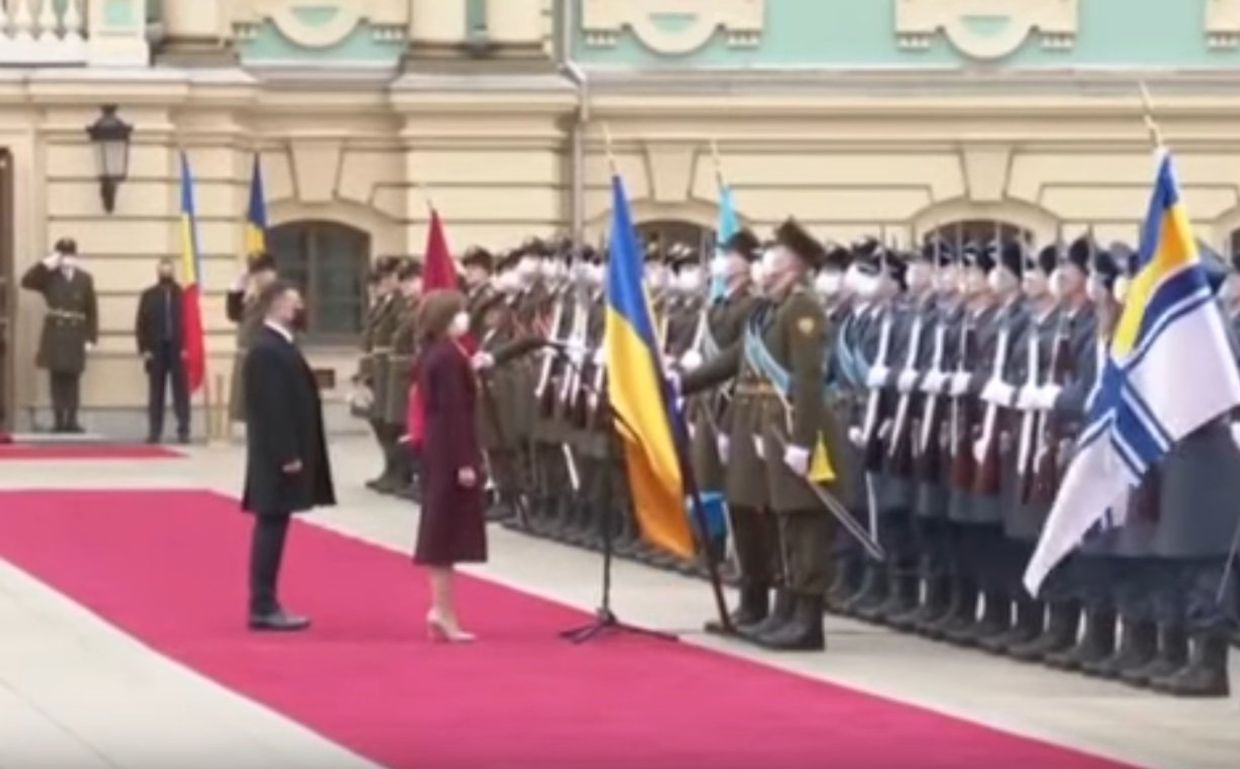 Зеленский похвалил Санду: не боится называть Крым украинским