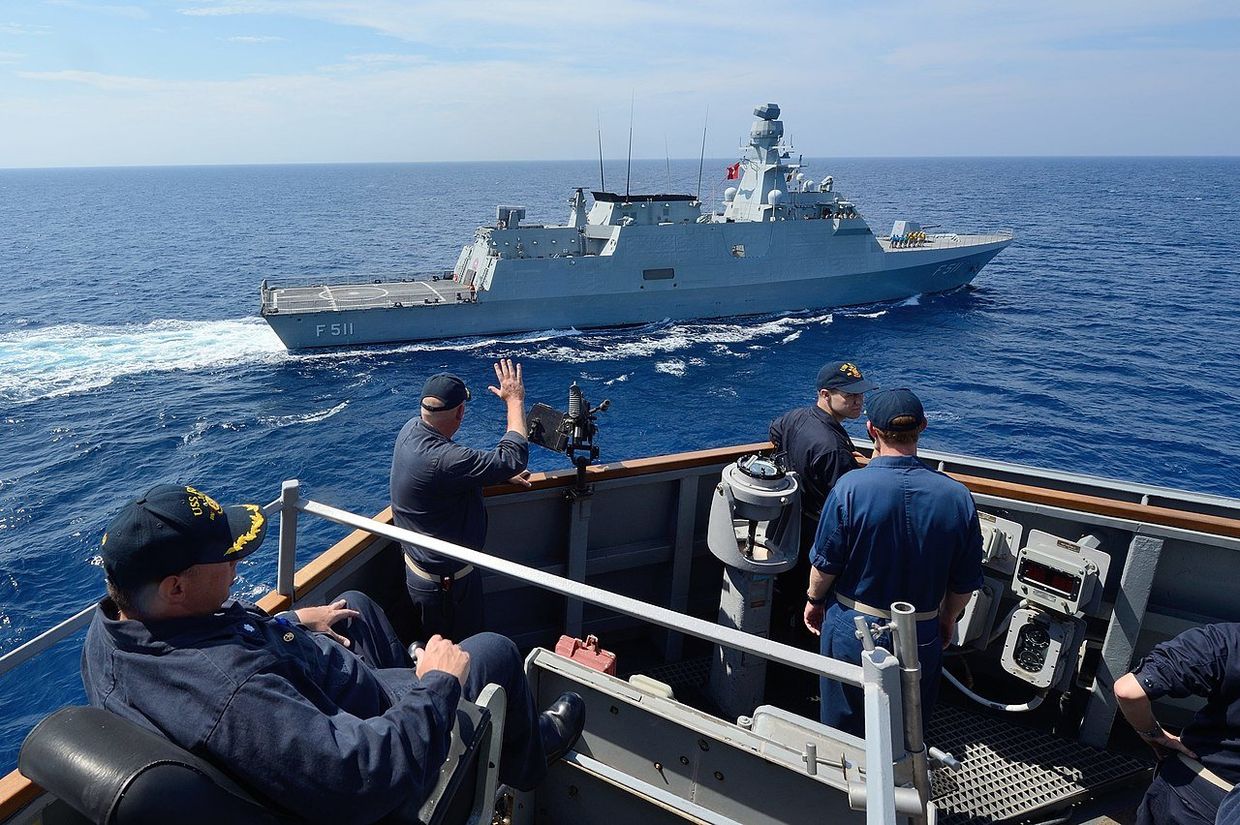 Корвет F511 Heybeliada в Средиземном море