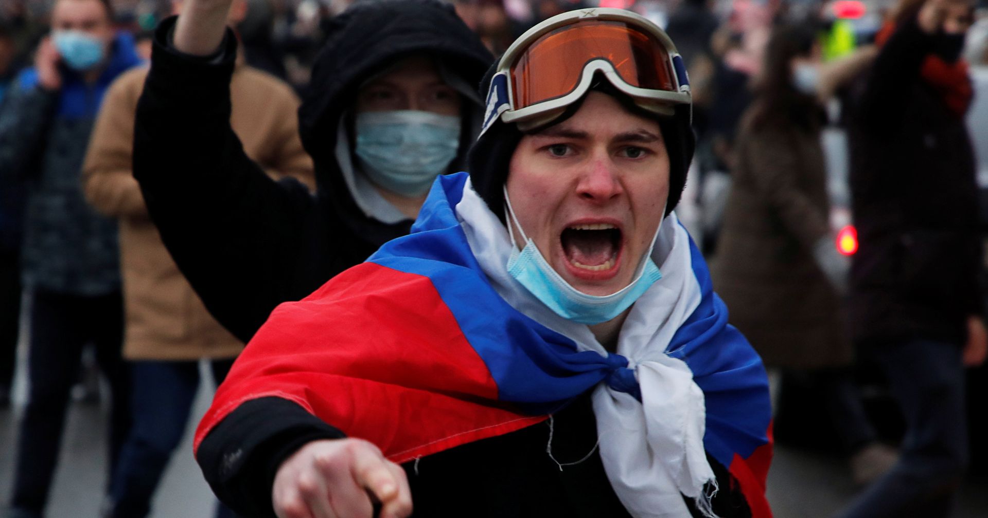 Сторонник Алексея Навального во время акции протеста в Санкт-Петербурге, Россия Сторонник Алексея Навального во время акции протеста в Санкт-Петербурге, Россия - ИноСМИ, 1920, 10.02.2021